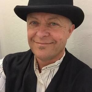 Meet your Posher, Cristopher